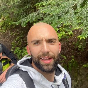 Meet your Posher, Chris